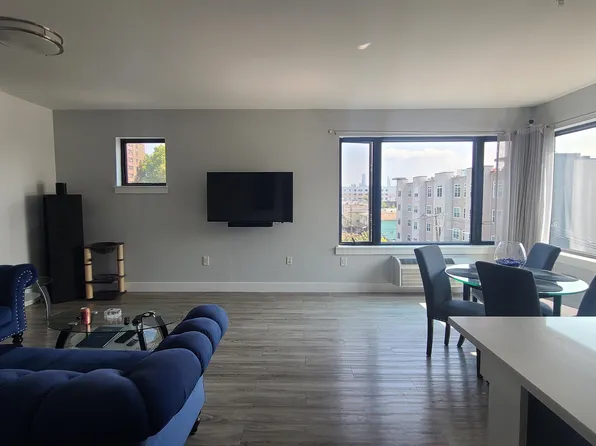 5711 Washington Street image 2 of 23