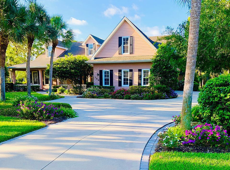 2nd image of 756 Vanderbilt Dr #Seller