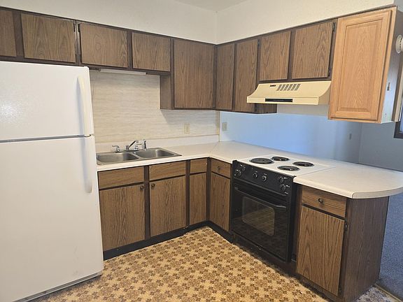 3rd image of 551 E Miracle Strip Pkwy APT 5
