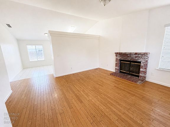 5th image of 1620 Rodeo Way