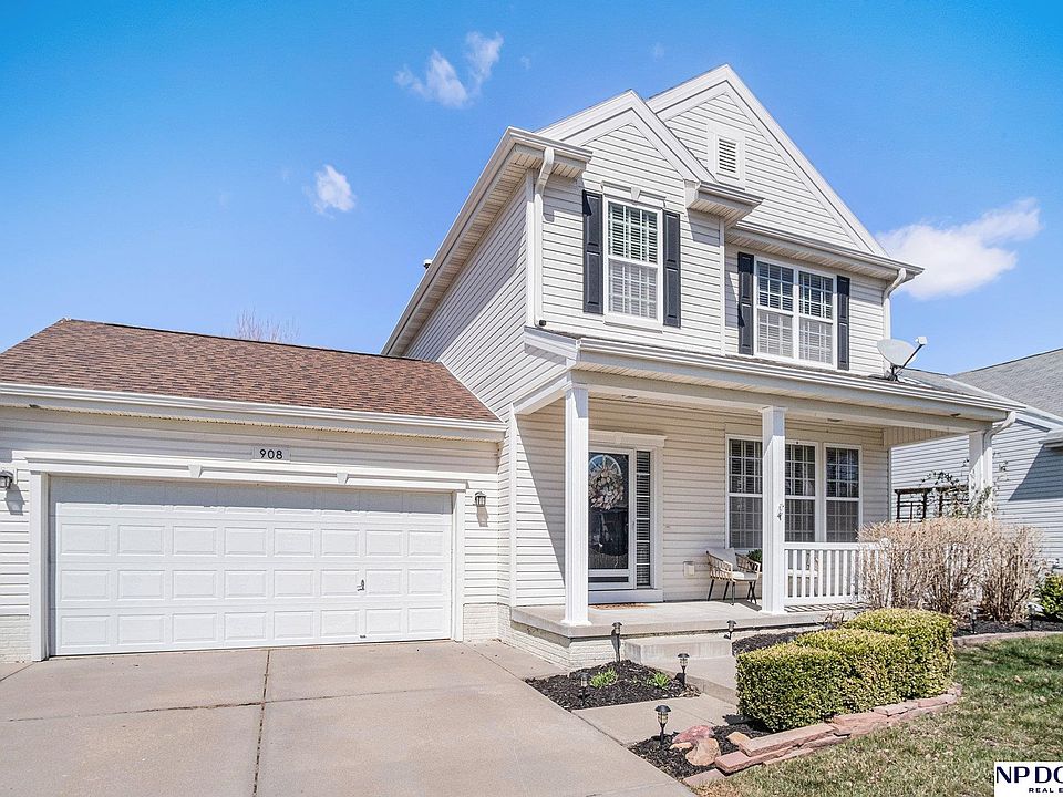 1st image of 908 Mineral Dr