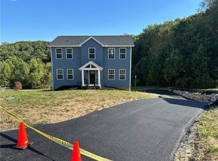 107 Whitetail Dr, Beaver Falls, PA