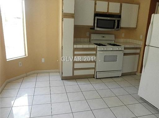 3rd image of 8044 Rock Port Cir
