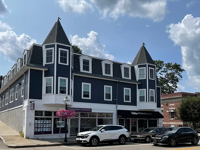 37 Main St #2 — Photo 1