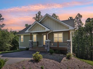 178 Jonathan Ln, Hendersonville, NC 28792