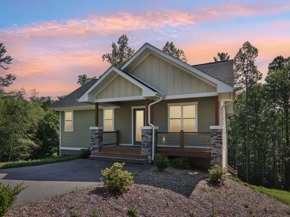 178 Jonathan Ln, Hendersonville, NC 28792