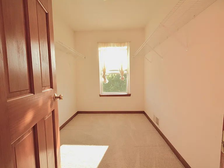 2460 Georgetown Cir — Photo 12