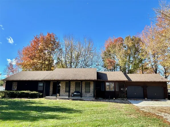 801 Linder Blvd, Greenville, IL 62246