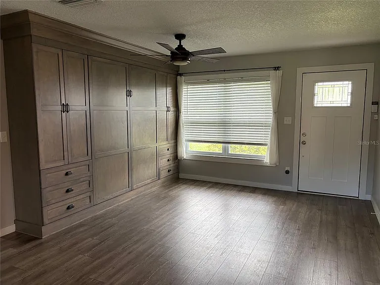 10010 Gannon Ln — Photo 21