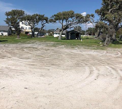 4th image of 926 & 928 Island Road