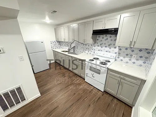 2317 N 15th St #5 Photo 1