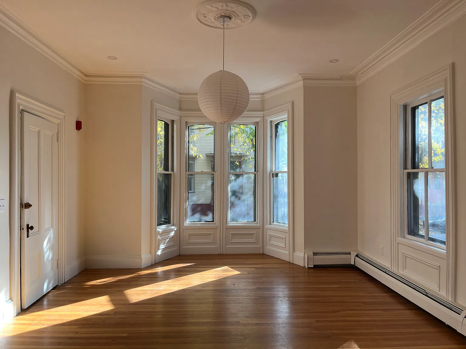 41 Chapin Ave — Photo 4