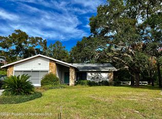 22 Birchtree St, Homosassa, FL 34446