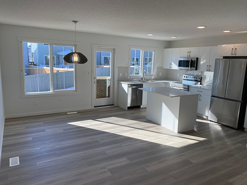 Edmonton Apartment for rent - 3 Bedrooms — photo 5