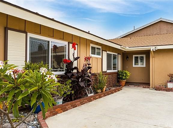 5th image of 6062 Cerulean Ave