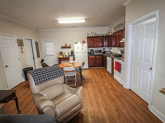3rd image of 203 Faculty Blvd