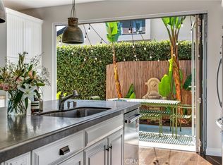 225 16th Pl, Costa Mesa, CA 92627