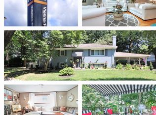 710 Nutley St SW, Vienna, VA 22180