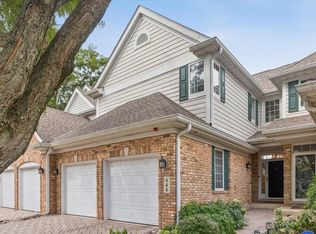 444 Parkview Ct, Clarendon Hills, IL 60514