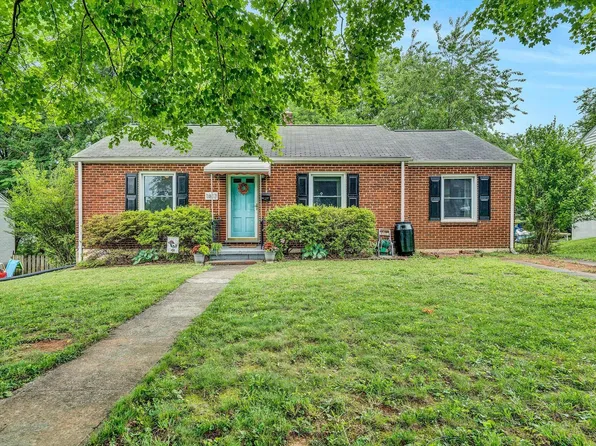 1817 Fareham Rd SW, Roanoke, VA 24015