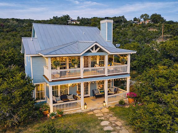 3rd image of 282 Hill Top Ln
