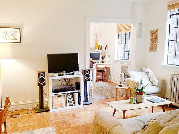 2nd image of 72 Barrow St APT 2D