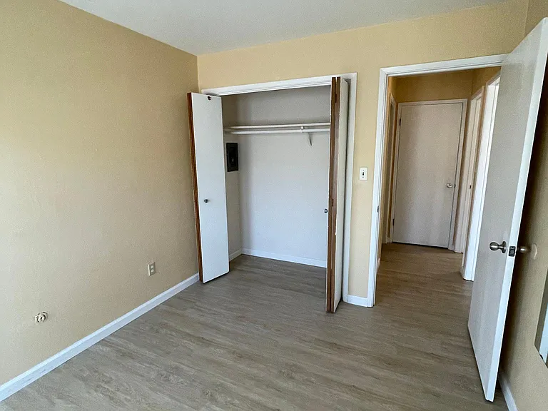 1528 Oxford St #5 — Photo 10