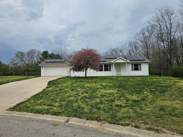 370 Patrician Dr, Chillicothe, OH 45601