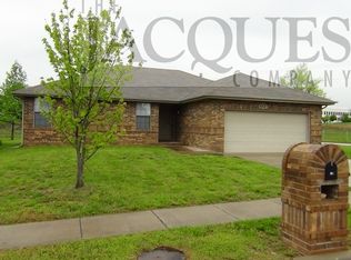 4221 S Roanoke Ave, Springfield, MO 65810