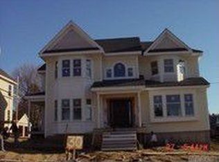 30 Burtis Ave, Oyster Bay, NY 11771