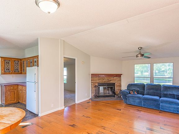 3rd image of 1730 Cantrell Dr