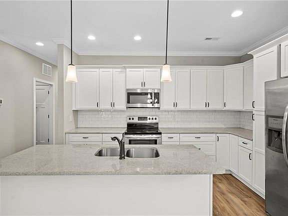5th image of 1880 Chestnut Grove Rd