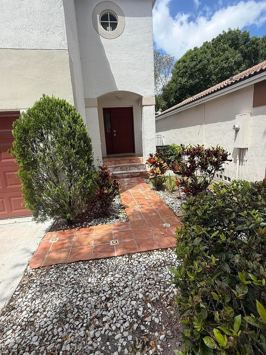 Building Photo - 5813 Eagle Cay Ln