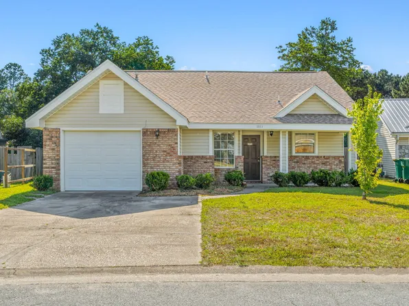 1883 Heartland Dr, Fort Walton Beach, FL 32547
