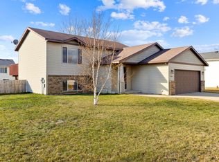 6606 Black Spruce St, Saint Cloud, MN 56303