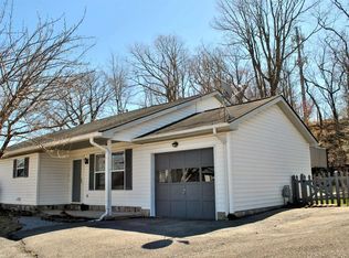 630 Kamran Dr NW, Christiansburg, VA 24073