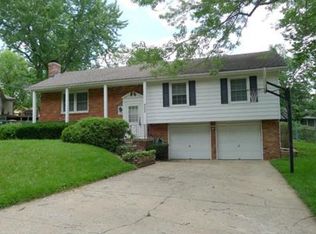 9305 Goddard St, Overland Park, KS 66214