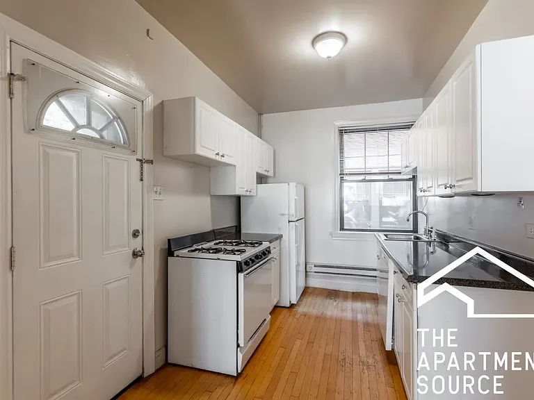 1315-315 Oak Ave — Photo 5