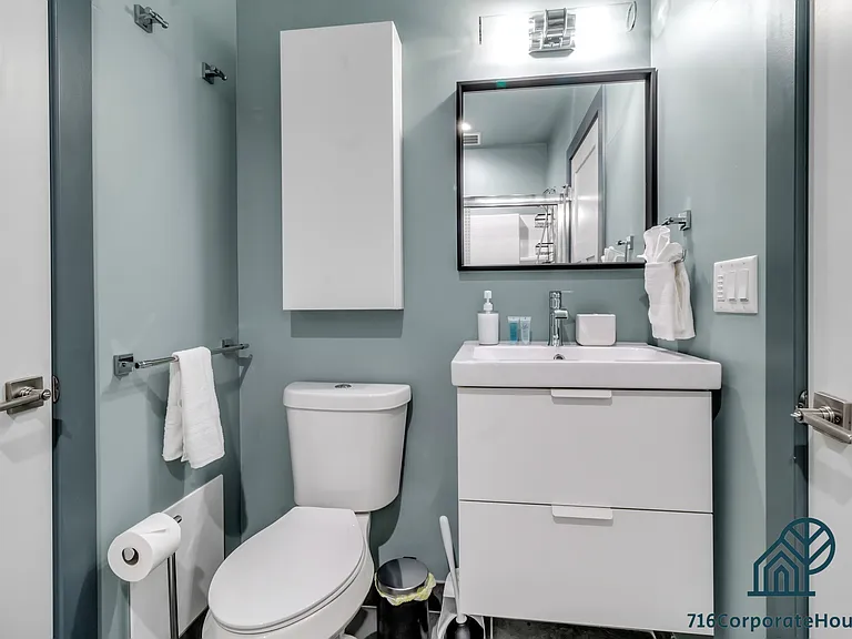 44 E Utica St #3B — Photo 9