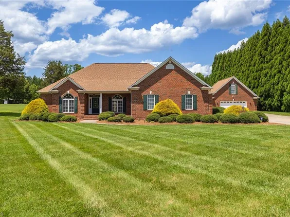 1106 Enterprise Rd, Lexington, NC 27295