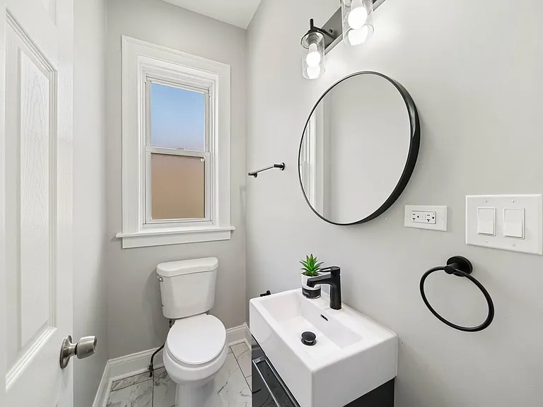 5426 W Jackson Blvd #1 — Photo 10