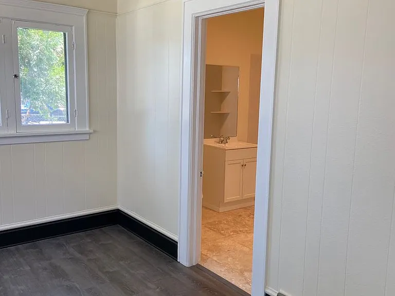 1137 Washington St — Photo 9