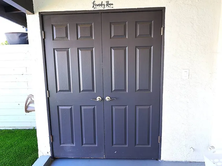 Gillespie Dr — Photo 55