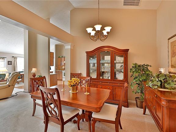 3rd image of 7945 Alamosa Ln