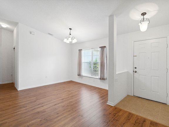 5th image of 642 Cornelia Ave SE