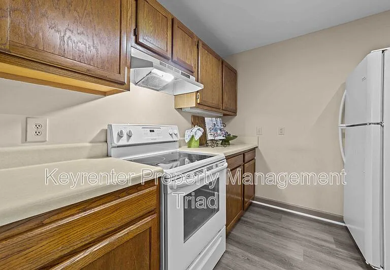 211 McIver St #A — Photo 20