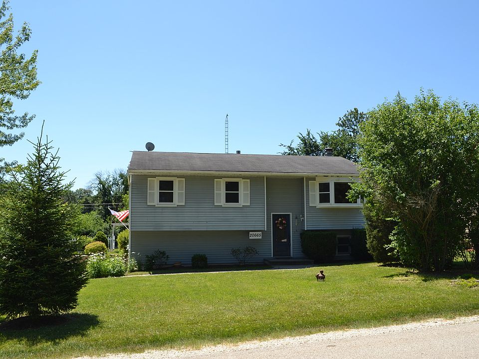 1st image of 20665 W Lake Ct