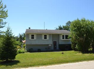 20665 W Lake Ct, Lake Villa, IL 60046