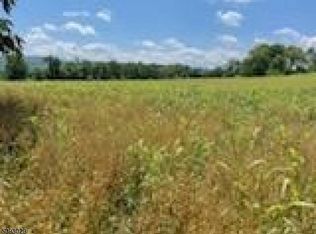 66 Kitchen Rd, Asbury, NJ 08802