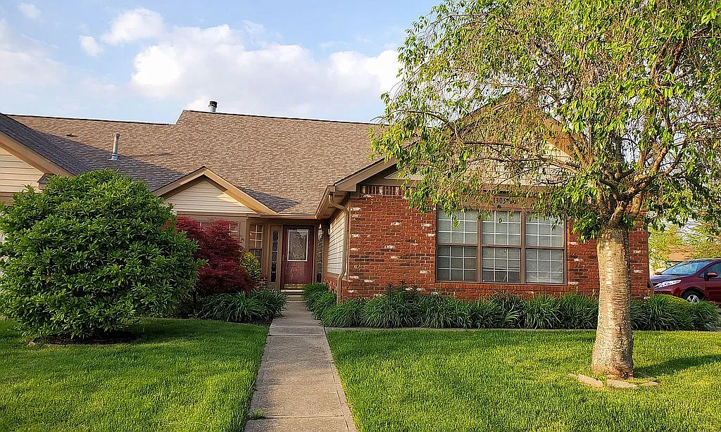 1305 Worcester Way photo 1
